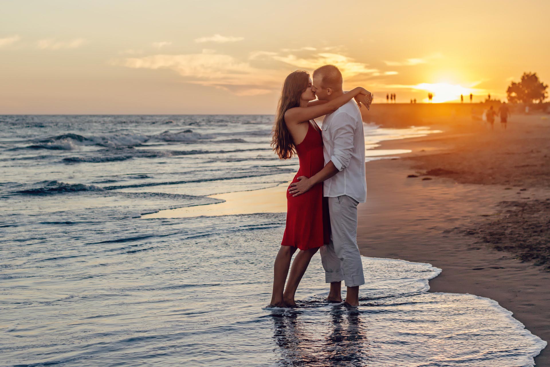 Sweet Love On The Beach